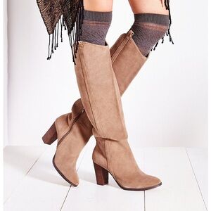 Dolce Vita Myste Suede Taupe Boots